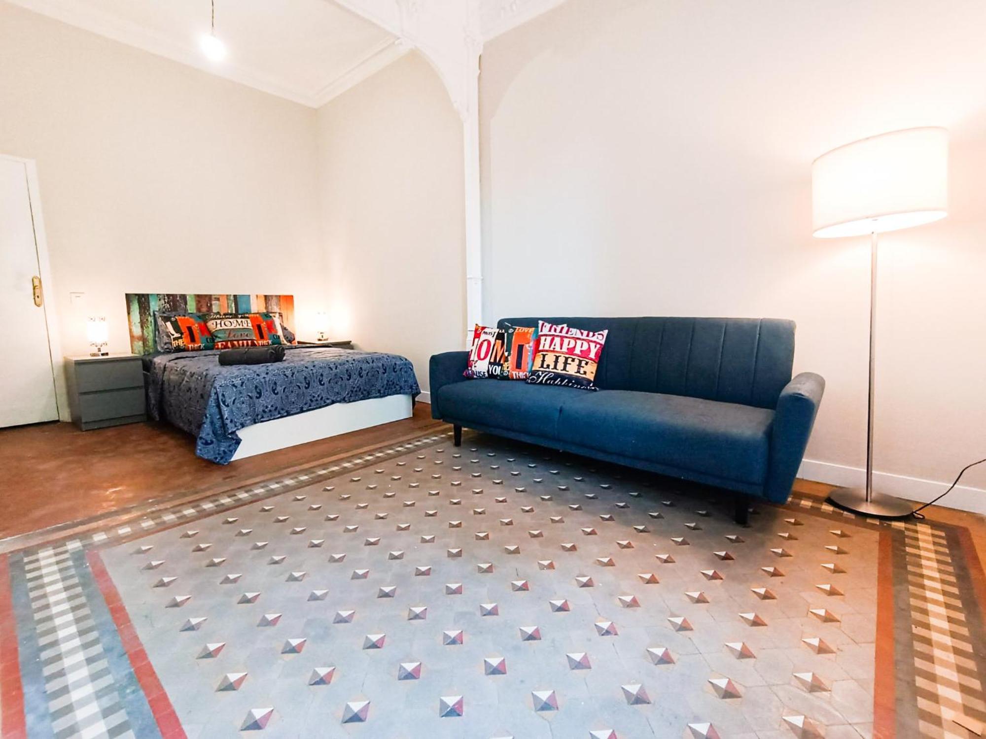 Oasis - Roger Lluria Hostel Barcelona